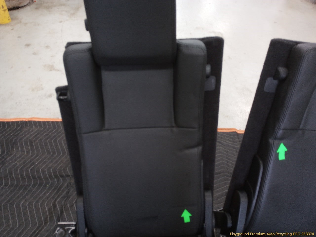 Land Rover LR3 Pair Of 3rd Row Seats