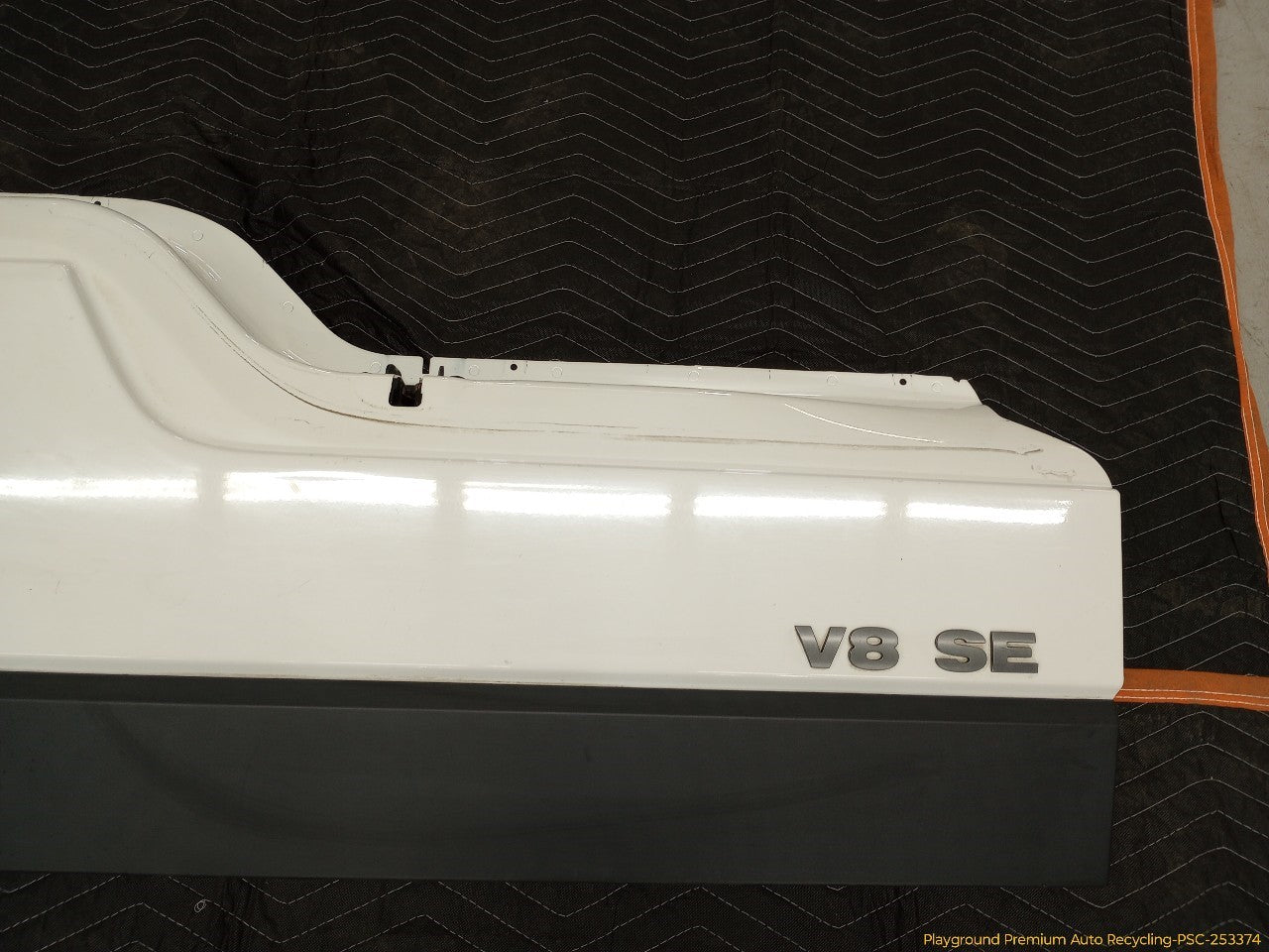 Land Rover LR3 Lower Tailgate