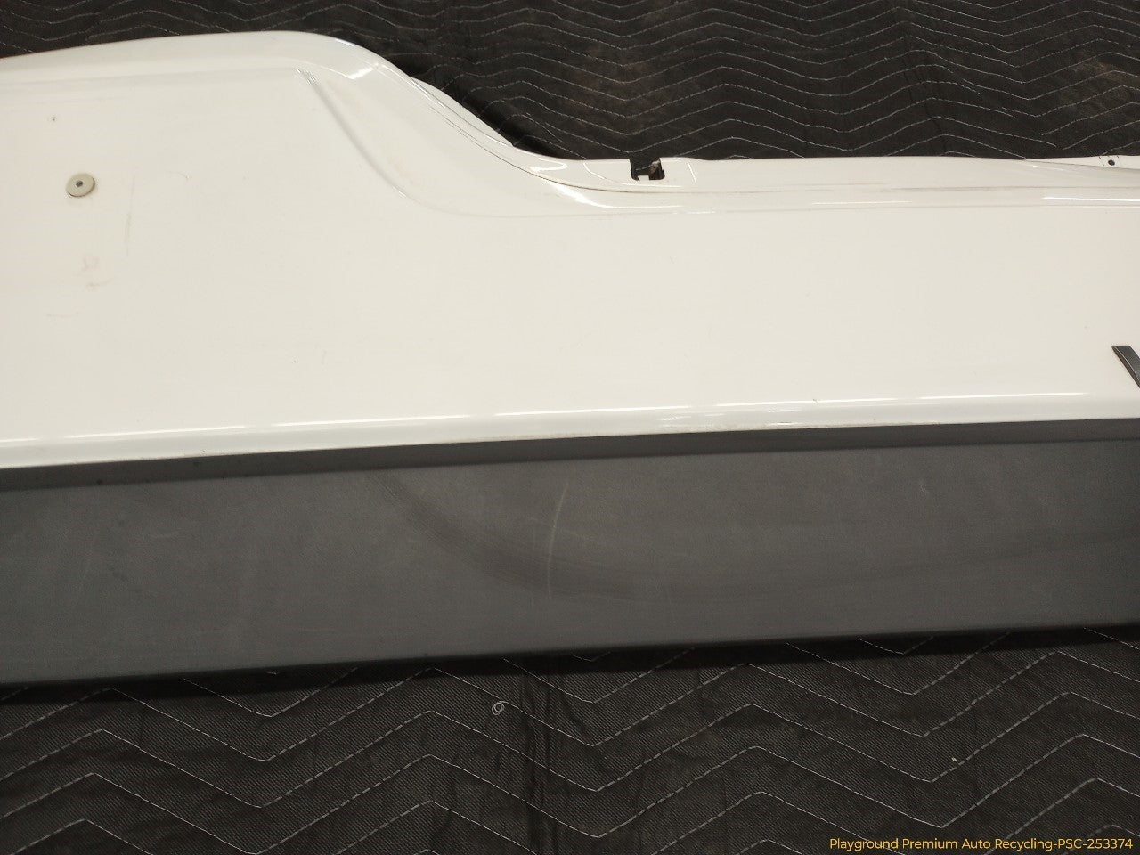 Land Rover LR3 Lower Tailgate