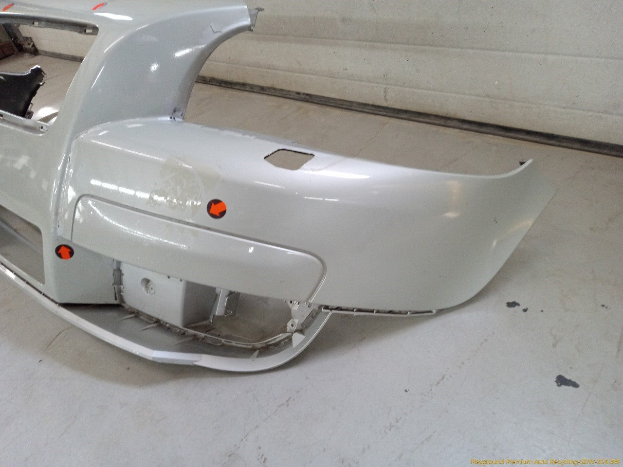 Volvo C30 Front Bumper Cover