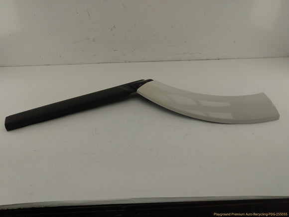 Land Rover LR4 Passenger Right Rear Fender Flare & Door Molding