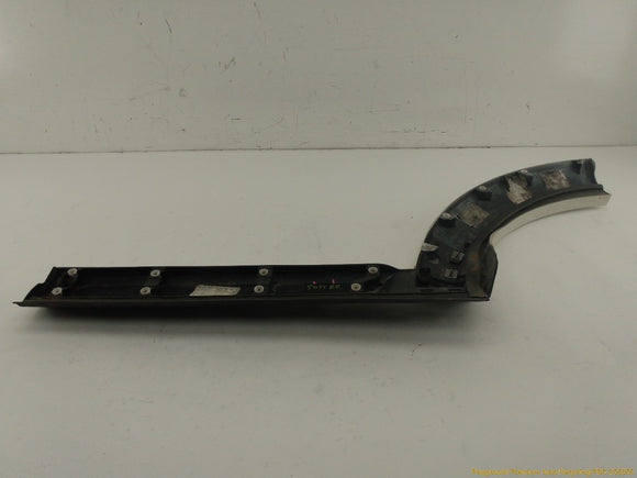Land Rover LR4 Passenger Right Rear Fender Flare & Door Molding