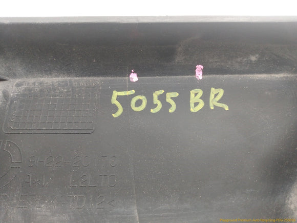 Land Rover LR4 Passenger Right Rear Fender Flare & Door Molding