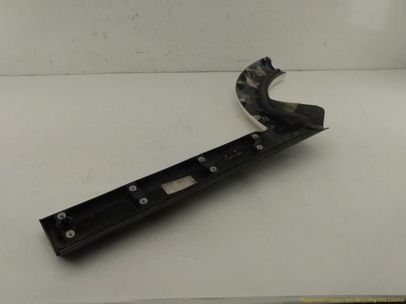 Land Rover LR4 Passenger Right Rear Fender Flare & Door Molding