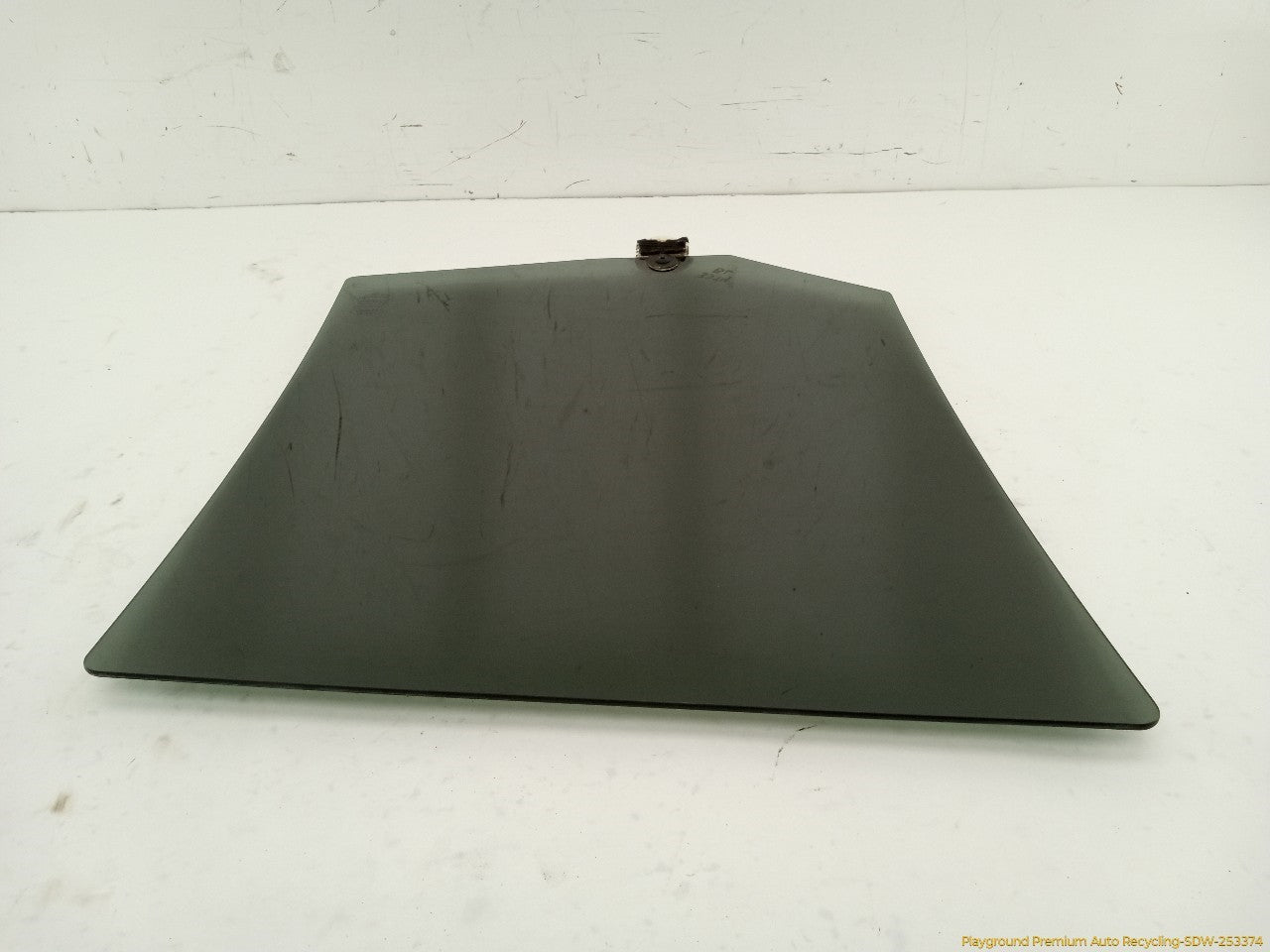 Land Rover LR3 Driver Left Rear Door Window Glass