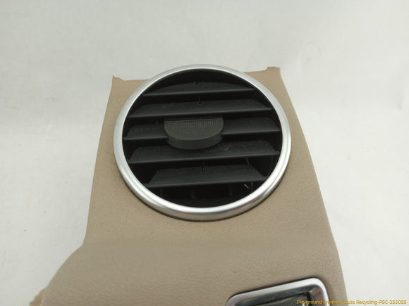 Land Rover LR4 Pair Of Dashboard Air Vents