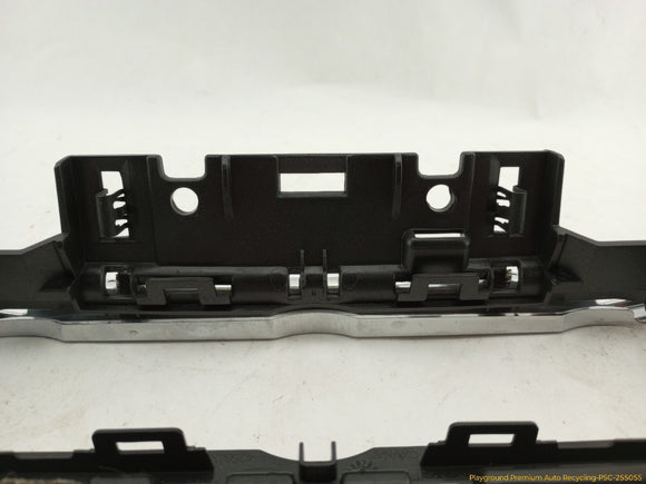 Land Rover LR4 Radio Switch Trim Bezel