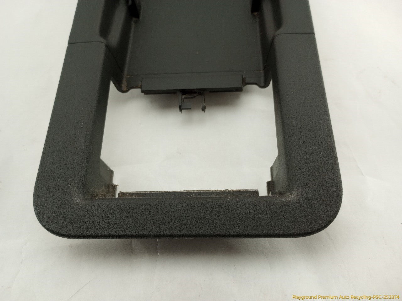 Land Rover LR3 Rear Seat Latch Cover Trim