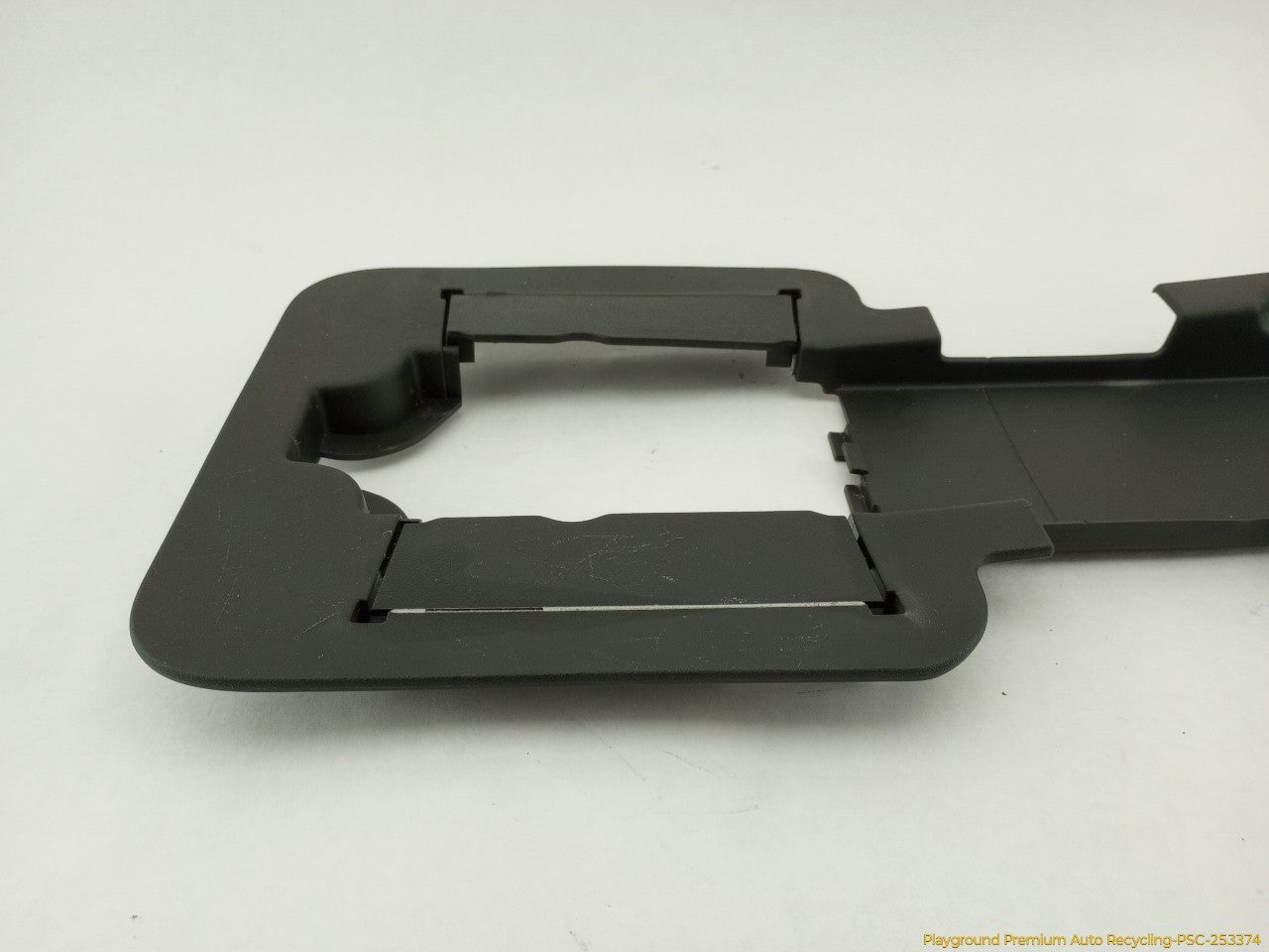 Land Rover LR3 Rear Seat Latch Cover Trim