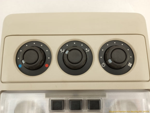 Land Rover LR3 Pair Of Center Dome Lights