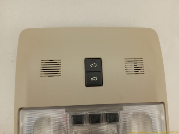 Land Rover LR3 Pair Of Center Dome Lights