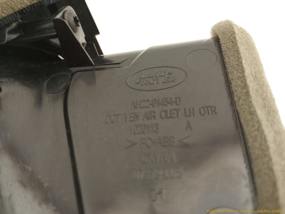 Land Rover LR4 Pair Of Dashboard Air Vents