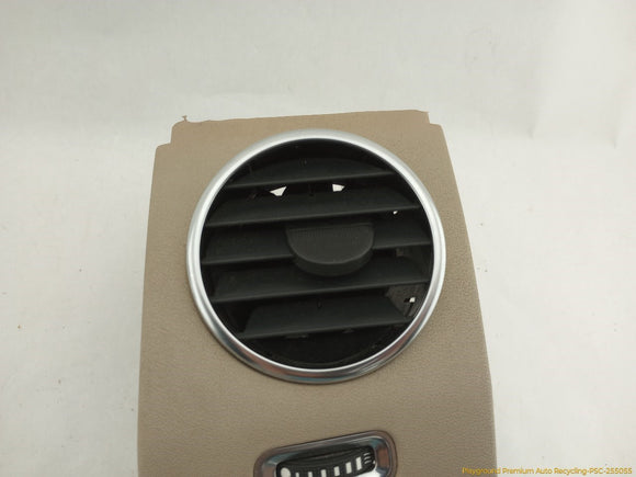 Land Rover LR4 Pair Of Dashboard Air Vents