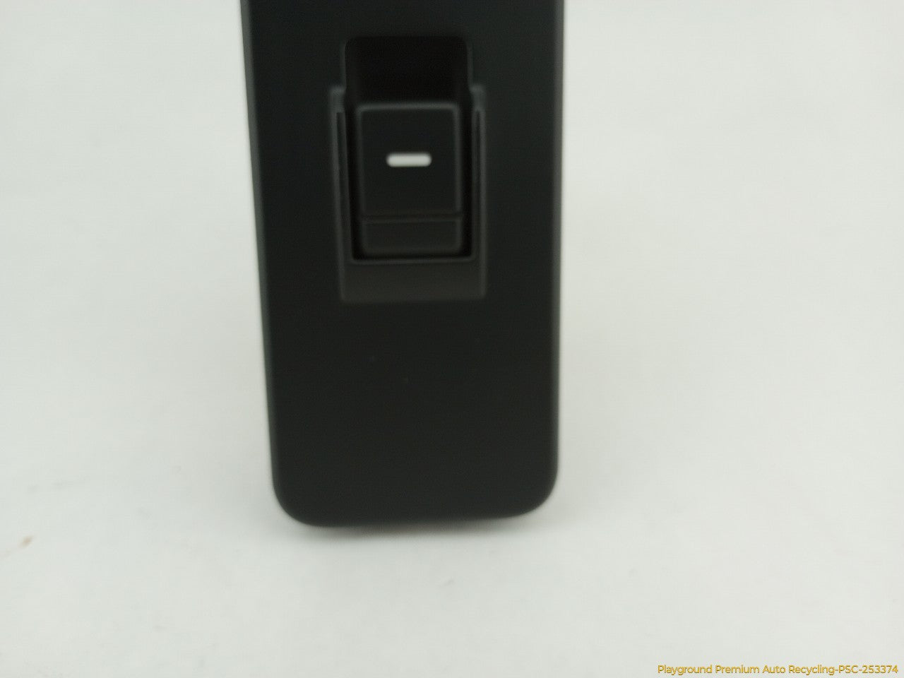 Land Rover LR3 Passenger Right Front Window Control Switch
