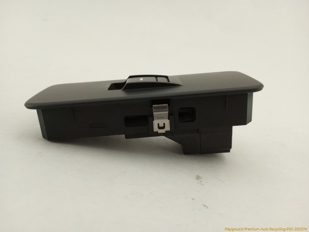Land Rover LR3 Passenger Right Front Window Control Switch
