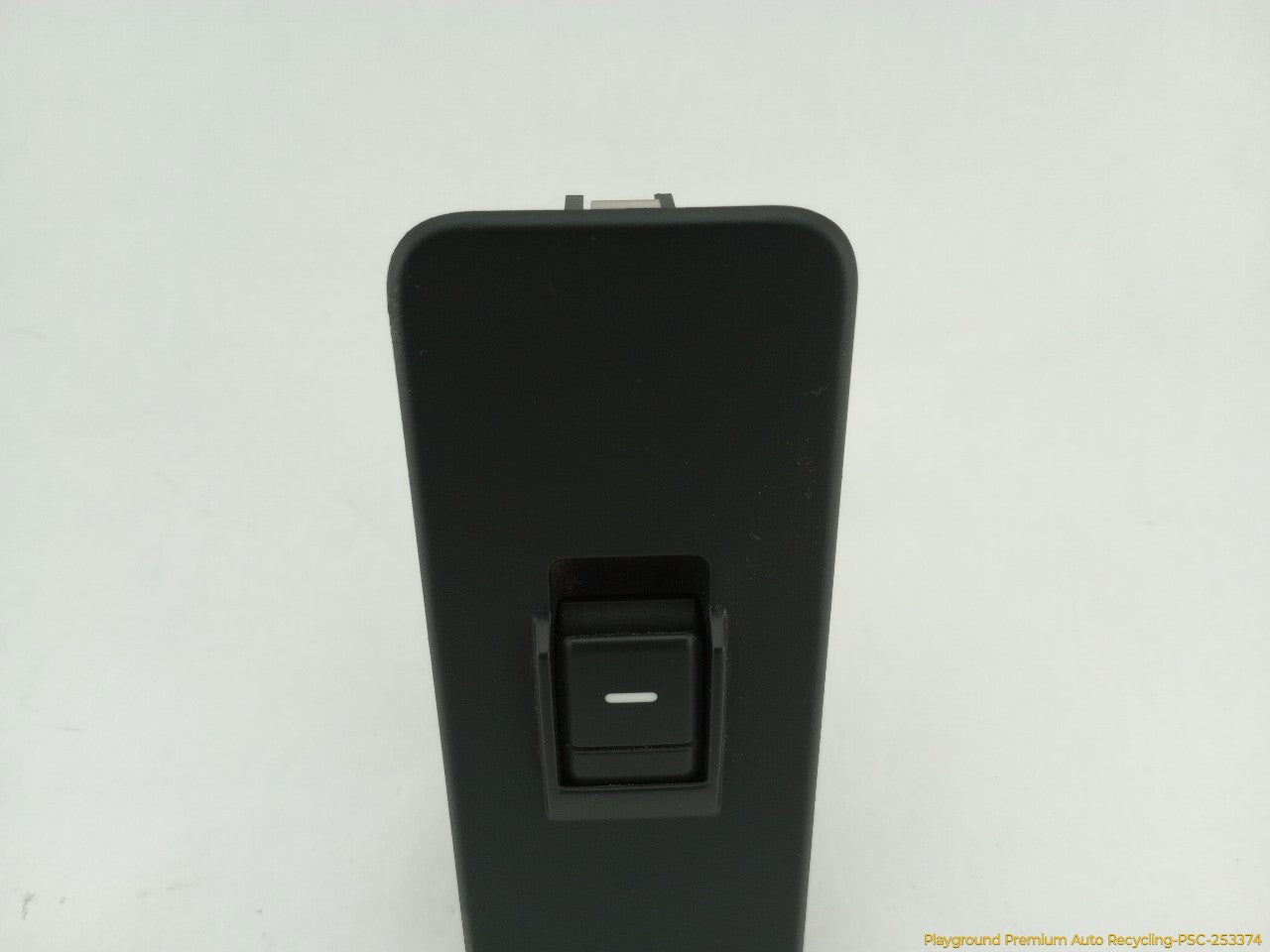 Land Rover LR3 Passenger Right Rear Window Control Switch