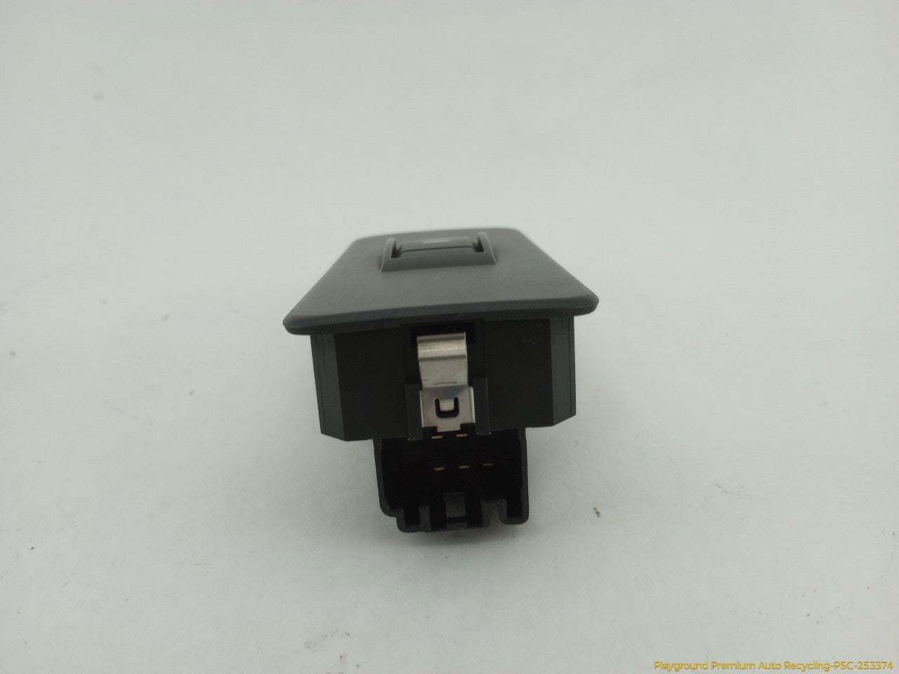 Land Rover LR3 Passenger Right Rear Window Control Switch