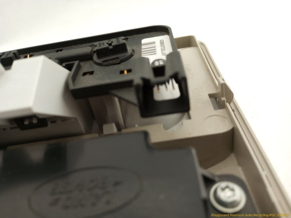 Land Rover LR4 Pair Of Center Dome Lights