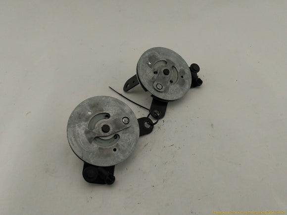 Land Rover LR3 Pair Of Tailgate Support Stay Brackets