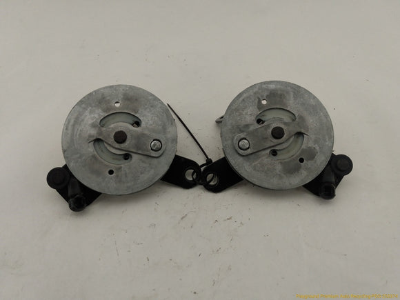 Land Rover LR3 Pair Of Tailgate Support Stay Brackets