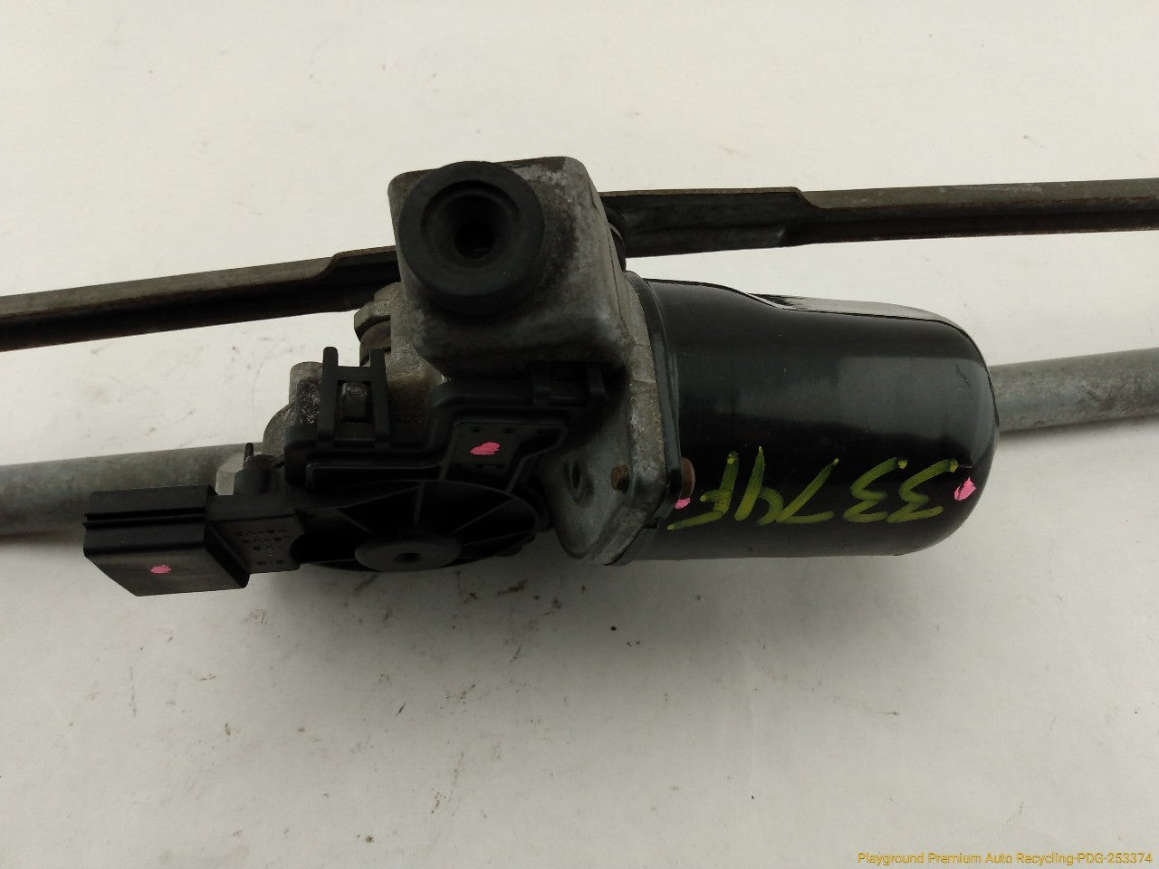 Land Rover LR3 Front Windshield Wiper Transmission & Motor