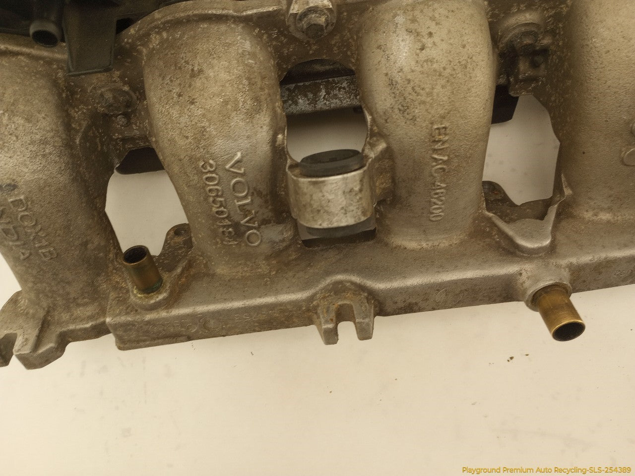 Volvo C30 Pair Of Intake Manifolds
