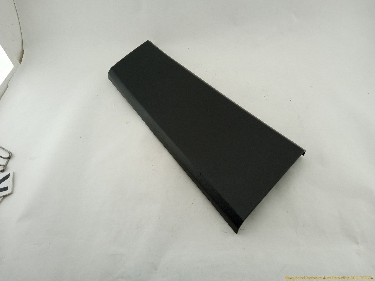 Land Rover LR3 Passenger Right Lower B Pillar Trim
