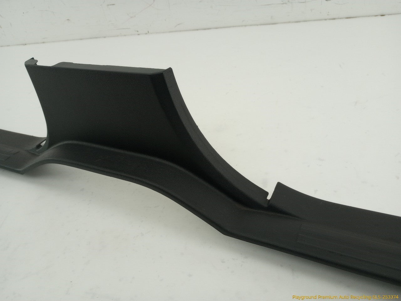 Land Rover LR3 Driver Left Door Sill Trim