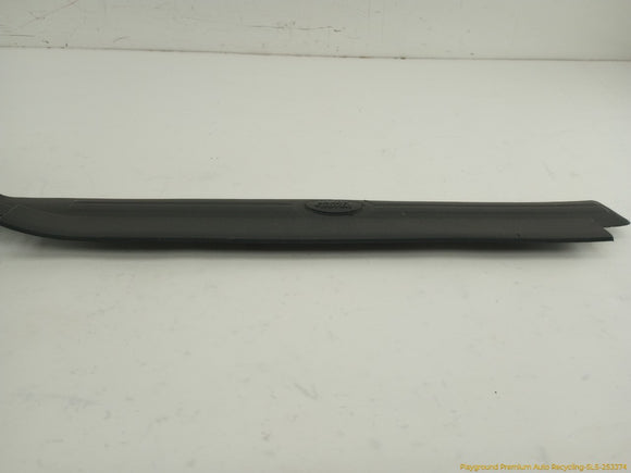 Land Rover LR3 Passenger Right Door Sill Trim