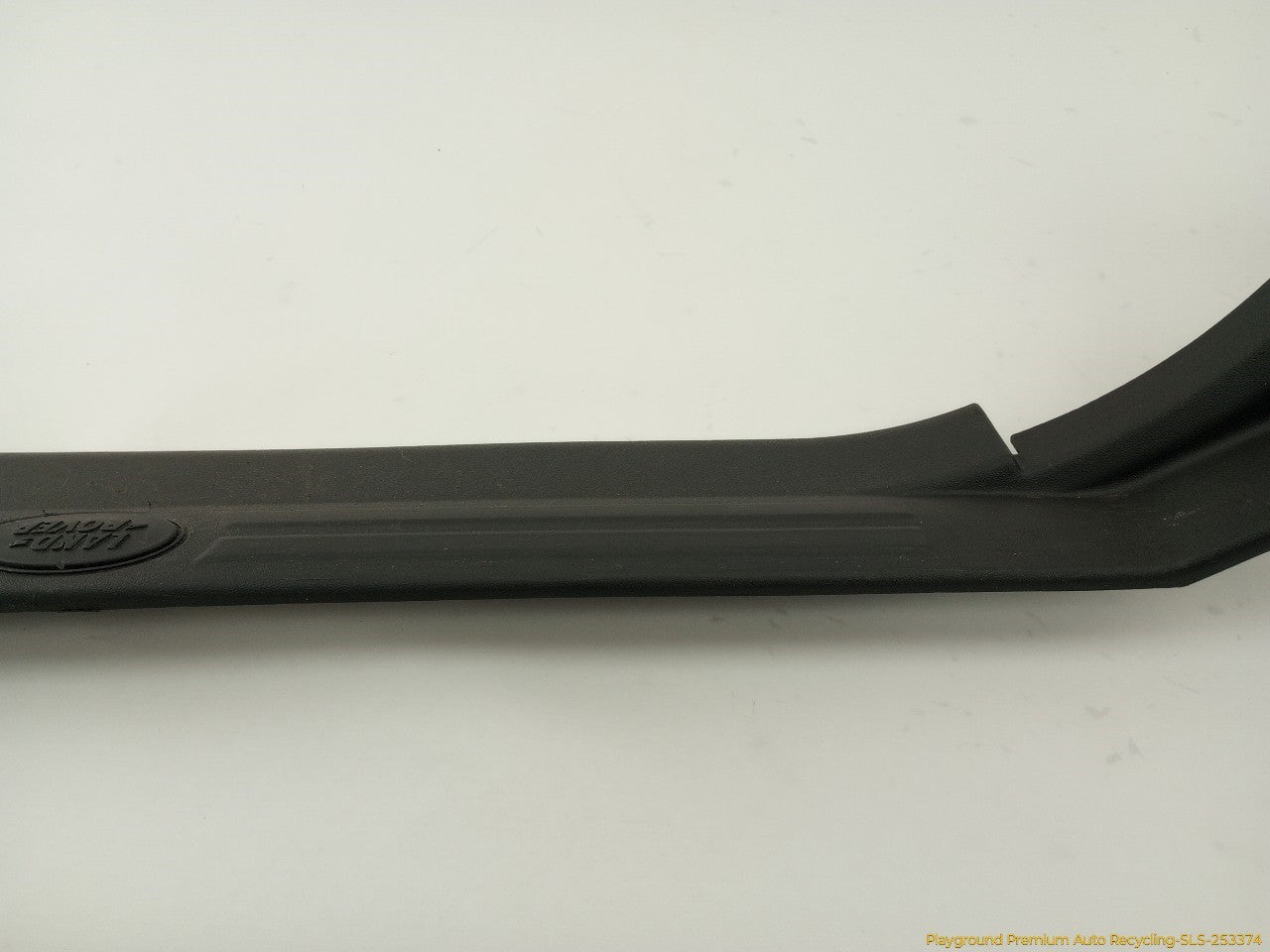 Land Rover LR3 Passenger Right Door Sill Trim