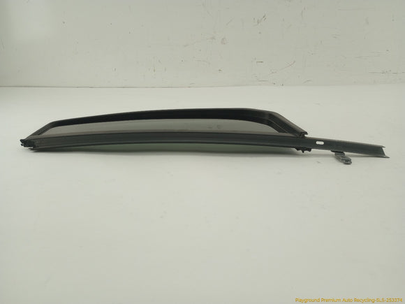 Land Rover LR3 Driver Left Rear Door Vent Glass