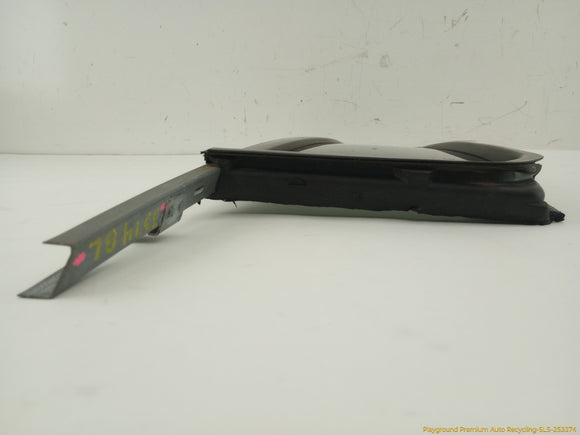 Land Rover LR3 Driver Left Rear Door Vent Glass