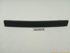 Land Rover LR3 Upper Tailgate Upper Side Trim Panel