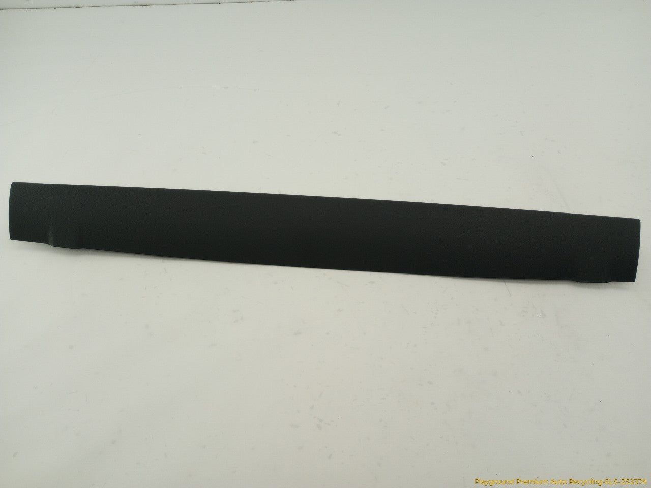 Land Rover LR3 Upper Tailgate Upper Side Trim Panel - 0