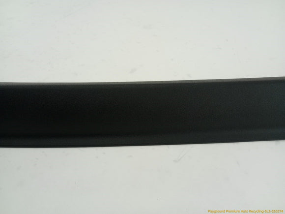 Land Rover LR3 Upper Tailgate Upper Side Trim Panel