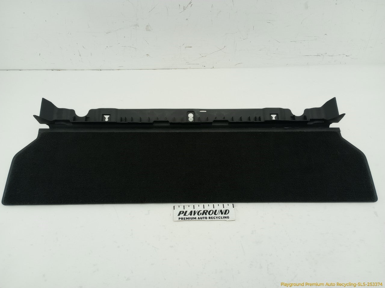 Land Rover LR3 Rear Lower Tailgate Cover Trim