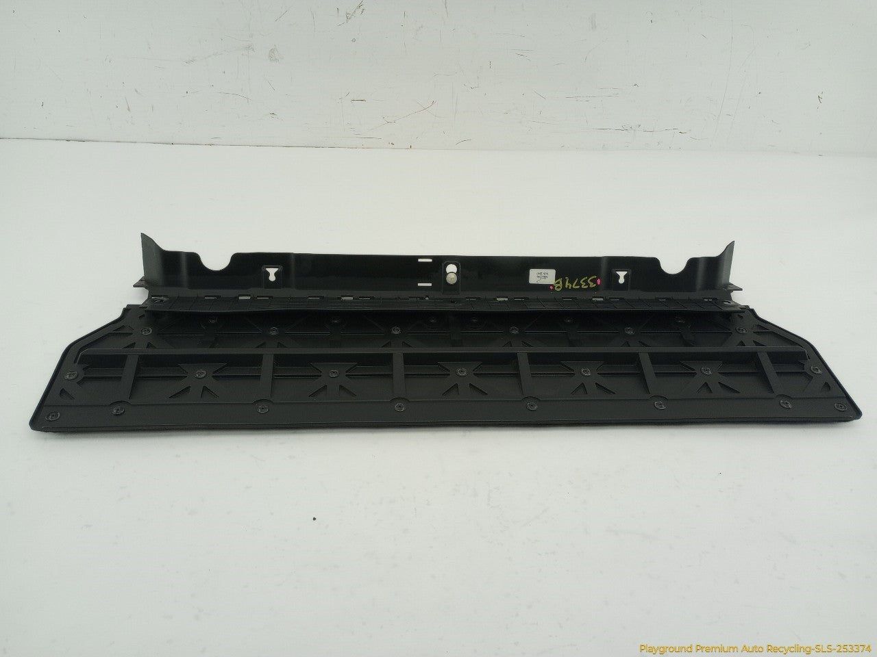 Land Rover LR3 Rear Lower Tailgate Cover Trim - 0
