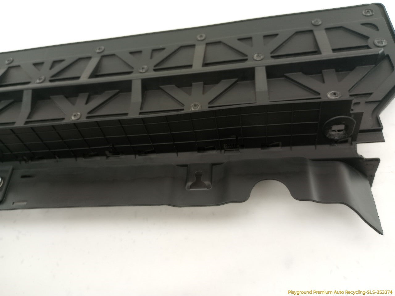 Land Rover LR3 Rear Lower Tailgate Cover Trim