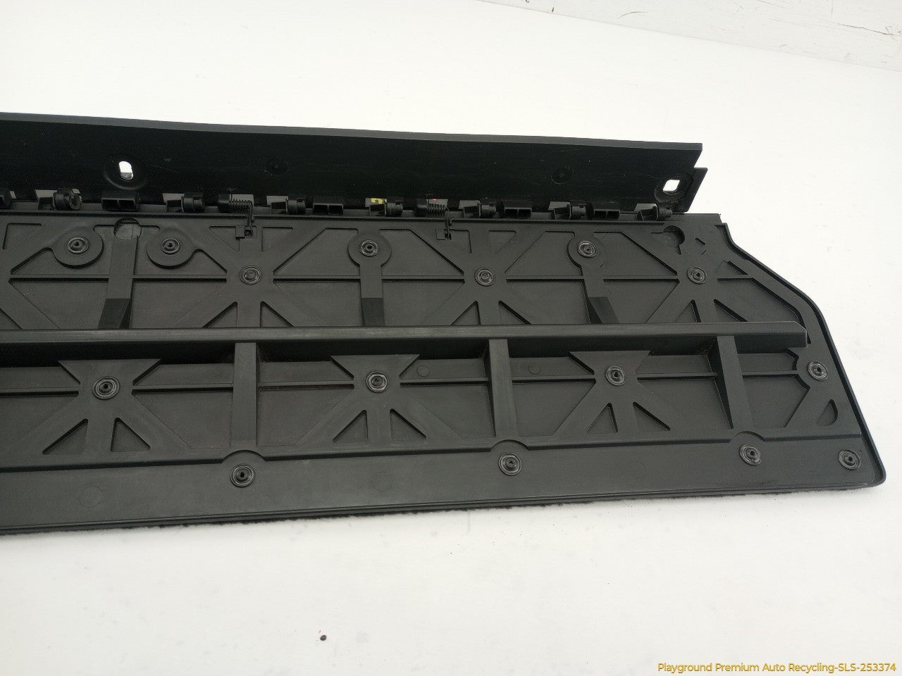 Land Rover LR3 Rear Lower Tailgate Cover Trim