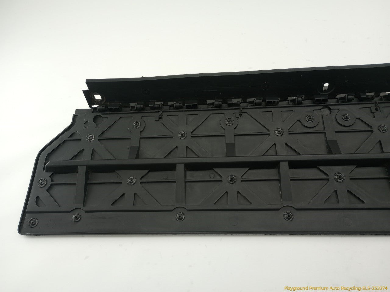 Land Rover LR3 Rear Lower Tailgate Cover Trim