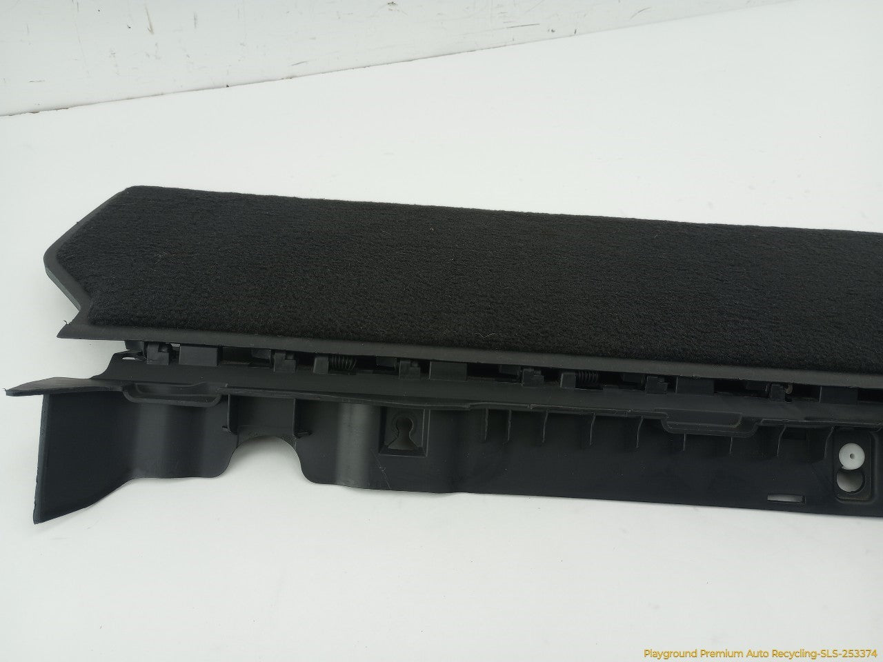Land Rover LR3 Rear Lower Tailgate Cover Trim