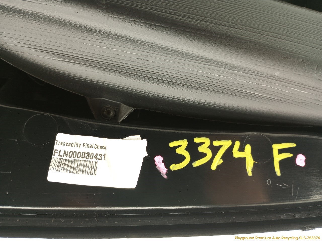 Land Rover LR3 Dashboard Pad