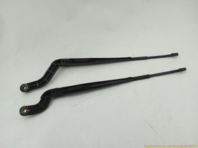 Land Rover LR3 Pair Of Front Wiper Arms - 0
