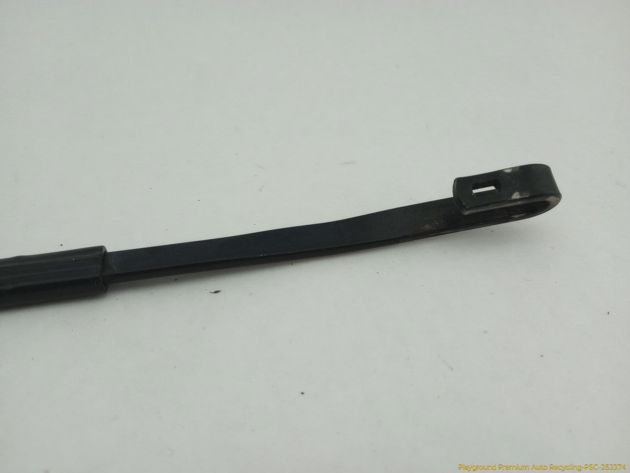 Land Rover LR3 Pair Of Front Wiper Arms