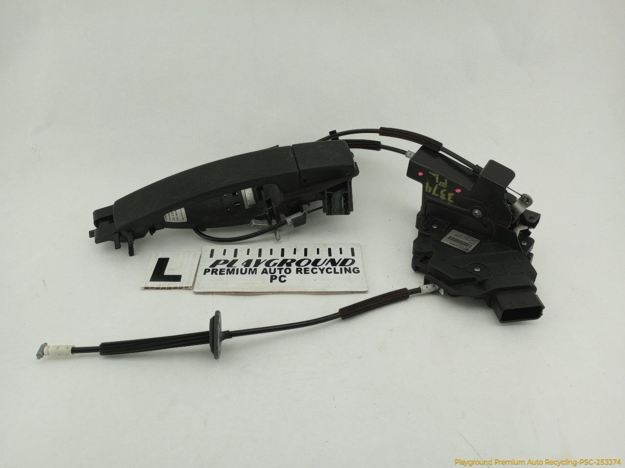 Land Rover LR3 Driver Left Front Exterior Door Handle | Playground PAR