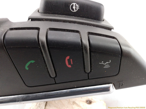 Land Rover LR4 Steering Wheel Audio Control Switch