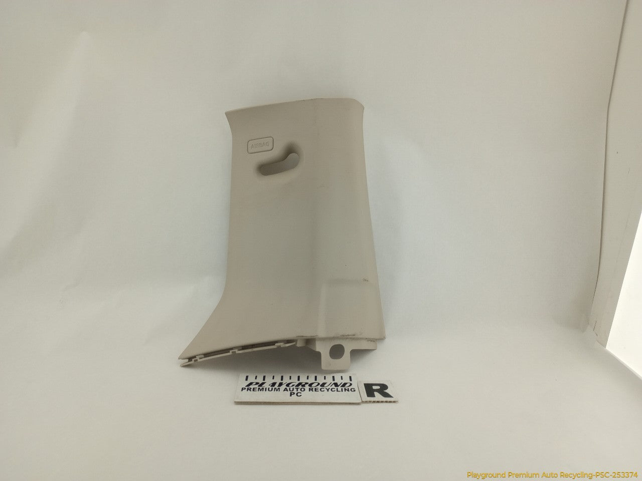 Land Rover LR3 Passenger Right Upper D Pillar Trim