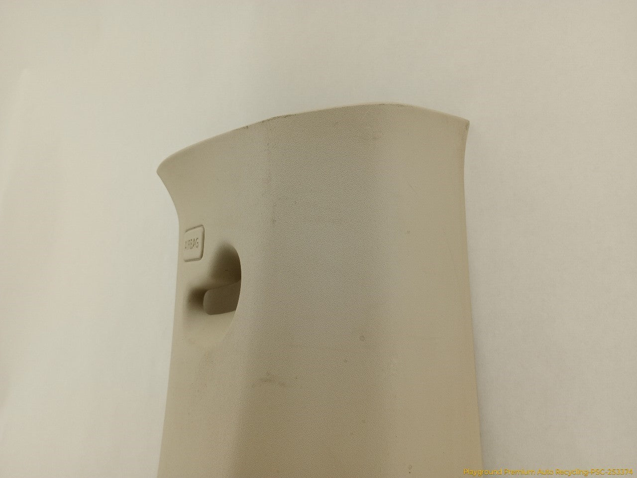 Land Rover LR3 Passenger Right Upper D Pillar Trim