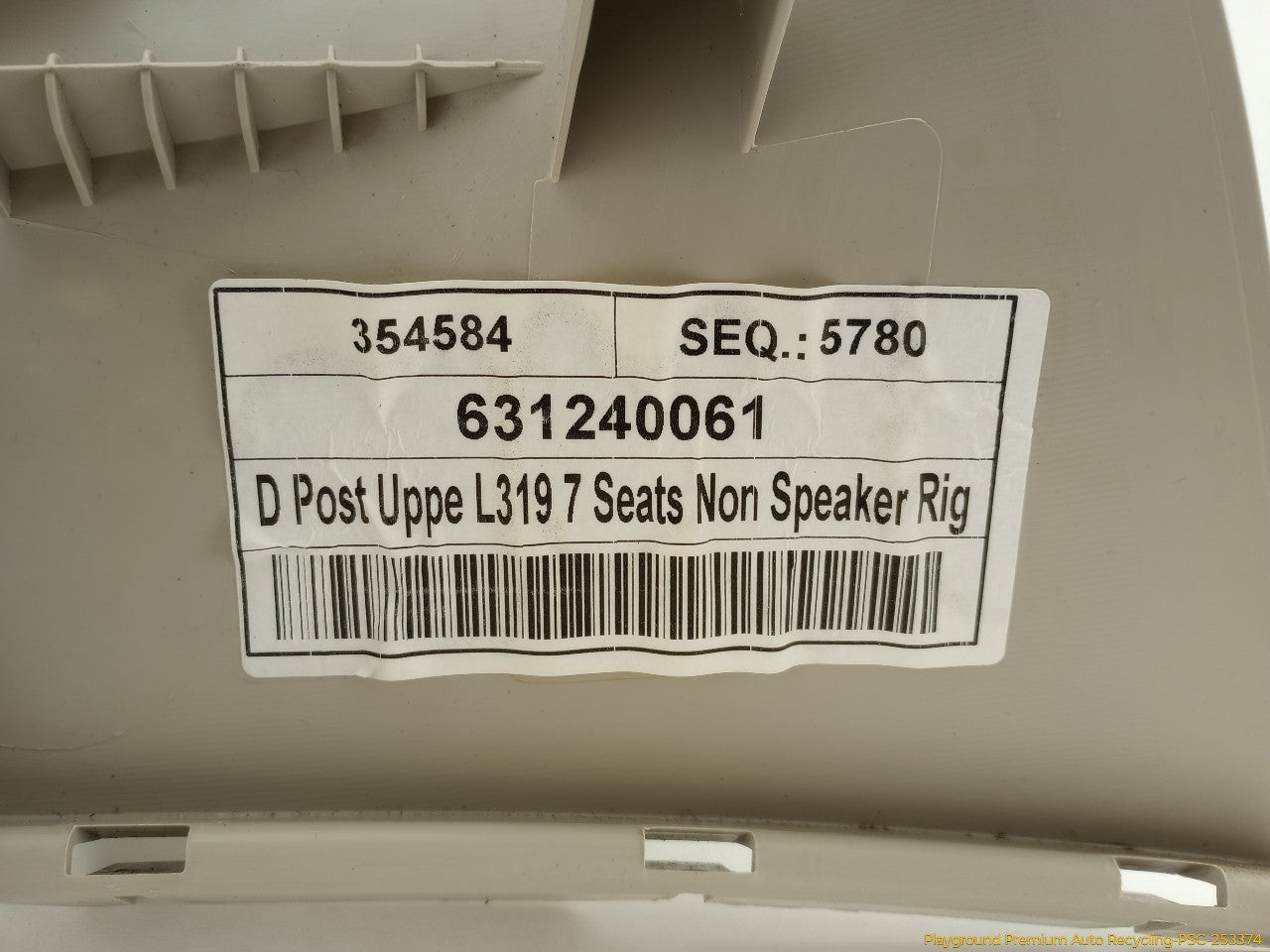 Land Rover LR3 Passenger Right Upper D Pillar Trim