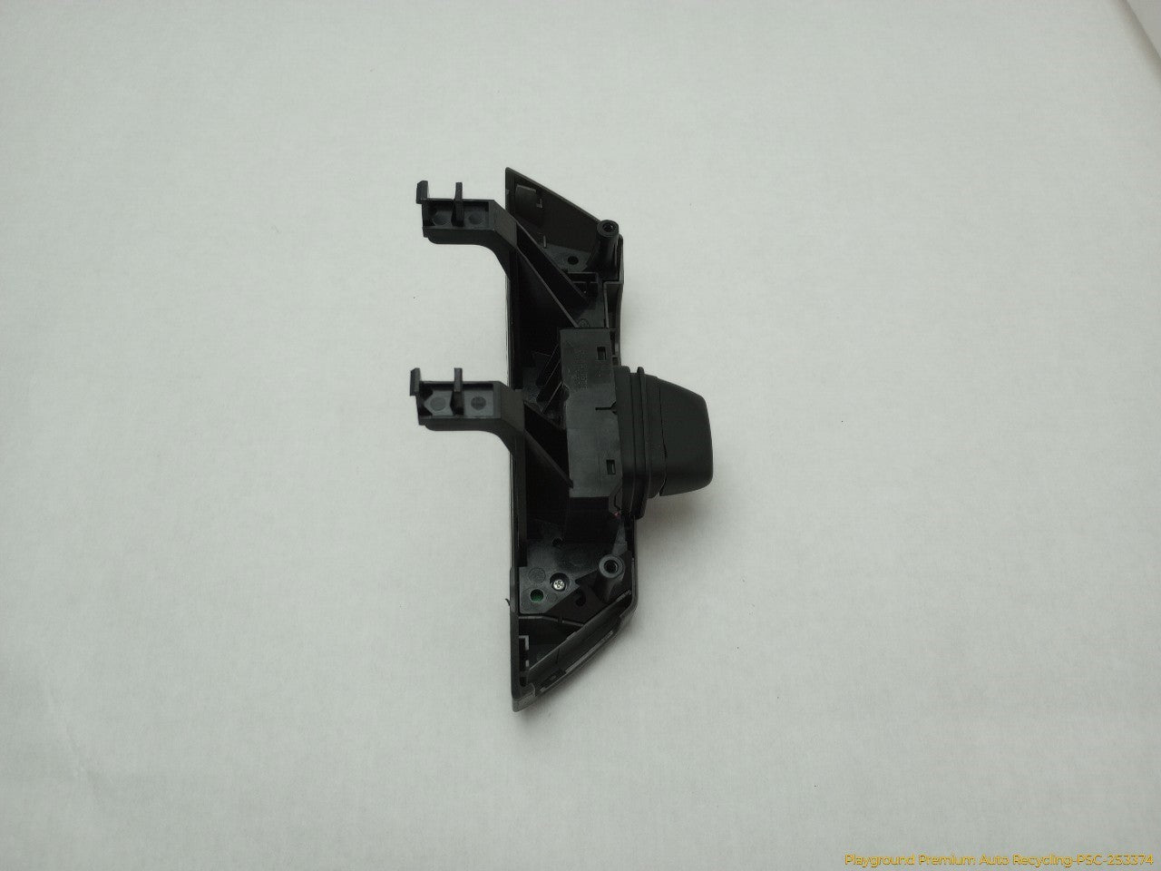 Land Rover LR3 Steering Wheel Cruise Control Switch - 0